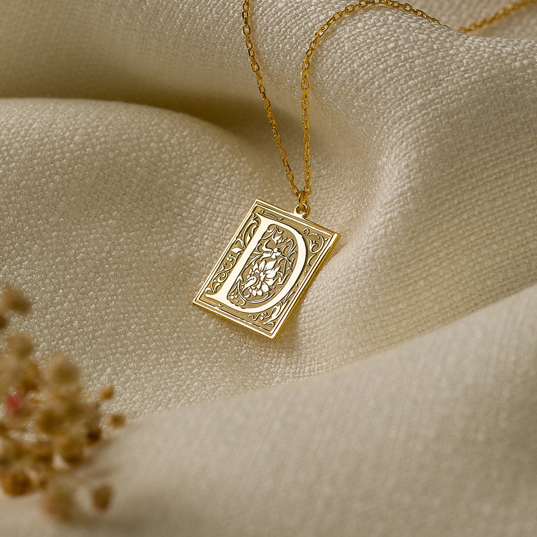 Çiçekli Harf Kolye